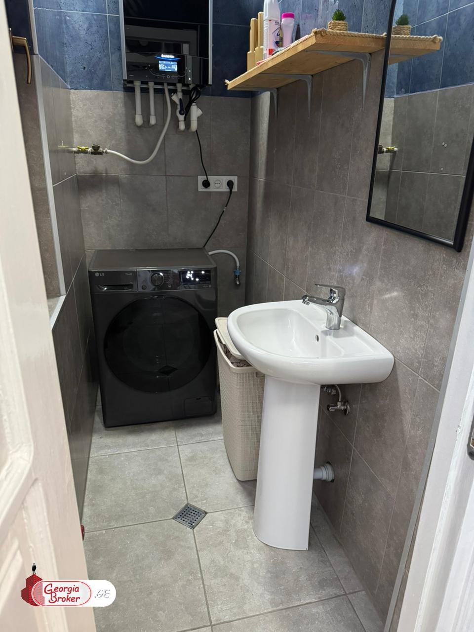 nearly repaired 4-room apartment for sale